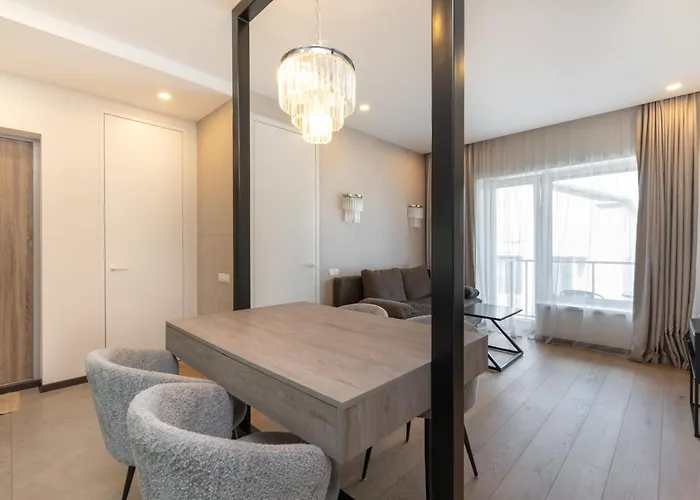 Cozy In Center Apartment